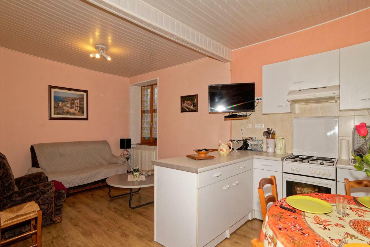 Gite De Sauviat 25 Chemin Du Grand Pacher Le Bourg De Sauviat 63120 Esterno foto